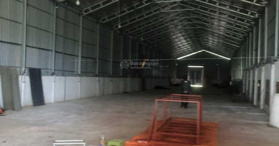 Cho thuê kho xưởng đẹp tại Thạch Thất - Quốc Oai. Diện tích 1200m2 giá thuê chỉ 45 nghìn/m2/tháng
