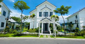 Bán quỹ căn biệt thự Vườn Vua 2024 chiết khấu 30% - Full nội thất 5 sao - LH: 0859194555