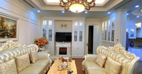 Vip! Bán biệt thự TT Cầu Giấy 180m2, lô góc, thang máy, tặng full nội thất nhập, nhỉnh xíu 40 tỷ