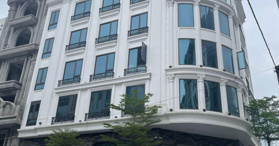 Cho thuê gấp nhà phố Lạc Long Quân, Thuỵ Khuê