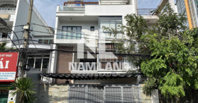 Cho thuê biệt thự hiện đại ở Giang Văn Minh, P. An Phú, Quận 2 - LH: 0902971889