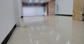 Bán văn phòng Hoàng Văn Thái 130m2 giá 18 triệu
