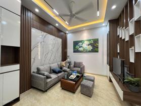 Bán nhà Hoàng Quốc Việt 54m2 căn góc giá nhỉnh 6 tỷ ngõ 3,5m cách phố 40m