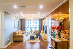 Chính chủ bán căn hộ 3PN tầng cao tòa A10 Nam Trung Yên. DT 102m2 full nội thất, BC Đông Nam