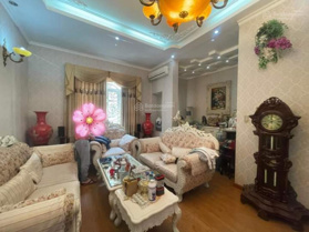 Bán nhà mặt phố lô góc quận Cầu Giấy tháng 1/2024