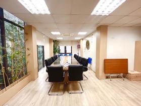 BÁN NHÀ MẶT PHỐ NGUYỄN ĐÌNH HOÀN- KINH DOANH - VỈA HÈ - OTO DỪNG ĐỖ NGÀY ĐÊM