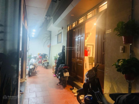 Bán nhà Quốc Tử Giám, Đống Đa: 45m2, 5T, MT 8m, 6.4 tỷ. LH - 0912120179