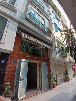Bán nhà riêng phố Hoàng Ngọc Phách, Đống Đa, DT 23m2 - LH: 0966447176