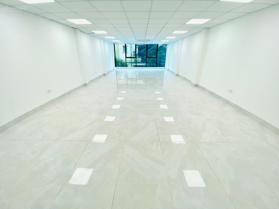 Bán nhà mặt phố Quan Hoa, Cầu Giấy DT 70m2 - LH:0987104878