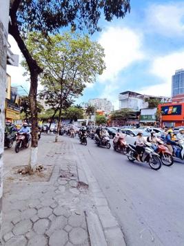 Bán nhà mặt phố Nguyễn Phong Sắc Cầu Giấy DT 42m2 - LH: 0974272875