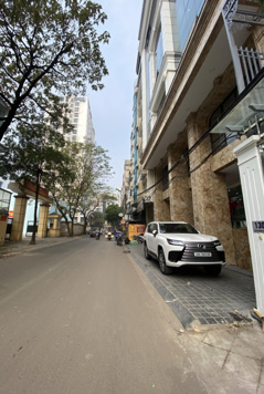 Bán nhà mặt phố Nguyễn Ngọc Vũ, Cầu Giấy DT 66m2 - LH:0983726788