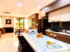 Bán nhà mặt phố Hoàng Sâm, Cầu Giấy DT 60m2 - LH:0962108250