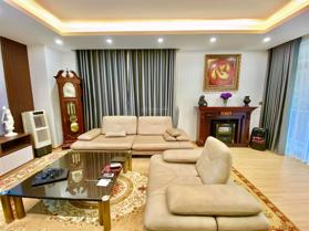 Bán nhà mặt phố Nhật Tân, Tây Hồ, DT 50m2 - LH:   0943398699