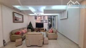 Bán nhà mặt phố Lạc Long Quân, Tây Hồ, DT 115m2 - LH: 0825528686