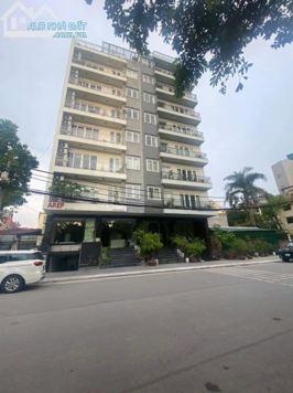 Bán nhà mặt phố Quảng Bá, Tây Hồ, DT 118m2 - LH: 0915916988