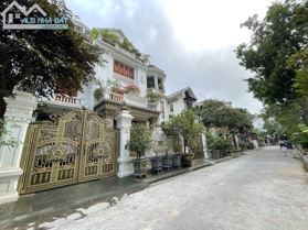 Bán nhà mặt phố Xuân Diệu, Tây Hồ, DT 200m2 - LH: 0977371263