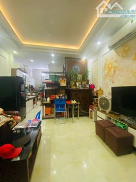 Bán nhà mặt phố Hoàng Hoa Thám, Tây Hồ, DT 36m2 - LH: 0981395126