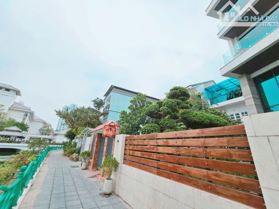 Bán nhà mặt phố Từ Hoa, Tây Hồ, DT 306m2 - LH:  0966068558