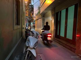 Bán nhà ngõ 1160 đường Láng 40m2x5 tầng, 8 phòng. LH - 0375685116