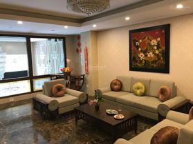 Bán nhà mặt phố tại đường Nguyễn Du, Hai Bà Trưng dt 172 m2 - LH: 0904669001