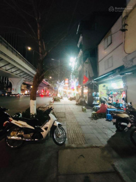 Bán nhà mặt phố tại phố Đại La, Quận Hai Bà Trưng dt 67 m2 - LH: 0943824689