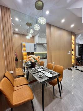 Bán nhà trung tâm Đống Đa 20m2 - 4 tầng - 3 gác đỗ cửa - LH: 0961977022