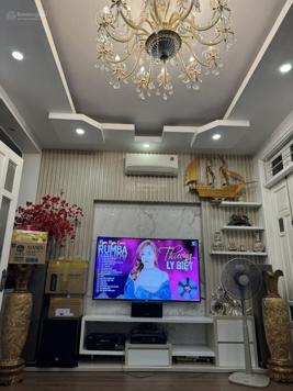 Bán nhà riêng 5 tầng 47.2m2 tại Phố Hoàng Cầu, Phường Ô Chợ Dừa - LH: 0943229226