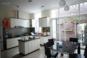 Bán nhà mặt tiền đường Vành Đai KDC Conic 13B, Bình Thạnh - LH: 0905219913