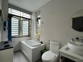 Bán nhà MT đường Số 13 khu dân cư Phong Phú  ở quận Bình Chánh - LH: 0915329379