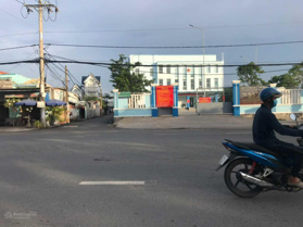 Bán nhà cấp 4 MT đường Nguyễn Hữu Trí, TT Tân Túc, Bình Chánh - LH: 0937424786