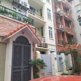 Bán biệt thự tại Đội Cấn, Ba Đình, DT: 110m2, 4T, MT: 6.2m - LH: 0398948856
