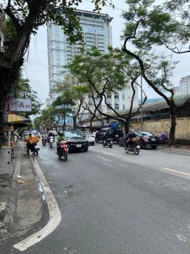 Bán nhà mặt ngõ Núi Trúc, Ba Đình - LH: 0964671441