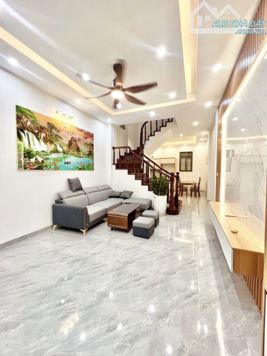 Bán nhà mặt phố Vương Thừa Vũ, Thanh Xuân, DT 48m2 - LH: 0343999262