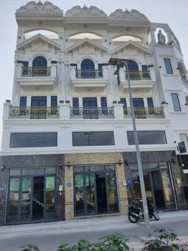 Bán gấp nhà (4m x 13m) - 5PN, 5WC, Bình Tân - LH: 0928655868