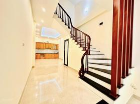 Bán nhà mặt phố Tam Trinh, Hoàng Mai, DT 52m2 - LH: 0985826871