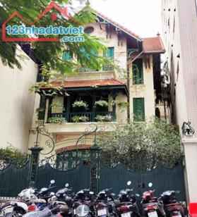 Bán Nhà Mặt Phố Hàng Đường, Hoàn Kiếm, DT 193m2 - LH: 0961961556