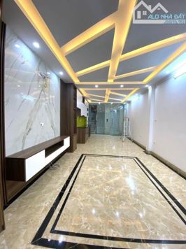 Bán nhà mặt phố Vĩnh Tuy, Hai Bà Trưng, DT 45m2 - LH: 0963492893