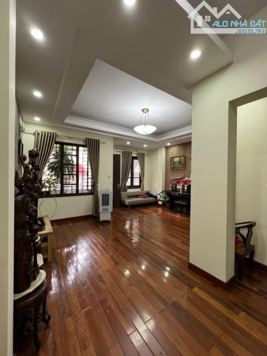 Bán nhà mặt phố Yên Bái, Hai Bà Trưng, DT 93m2 - LH:  0333357531