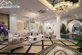 Bán khách sạn mặt phố Trần Khánh Dư, Hai Bà Trưng, DT 380m2 - LH: 0904732346