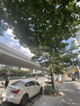 Bán căn nhà đường Phạm Văn Đồng DT 850m2, Bắc Từ Liêm - LH: 0917982468