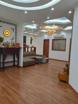 Bán căn hộ chung cư 120m2 tòa nhà 17T3 Trung Hoà, Cầu Giấy - LH: 0975596622
