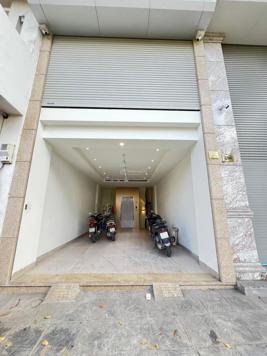 Bán nhà mặt đường Bười, Ba Đình, DT  39m2 - LH: 0975771696