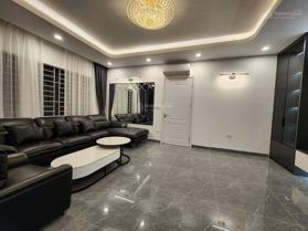 Bán nhà mặt phố Đội Cấn, Ba Đình, DT 80m2 - LH: 0988708332