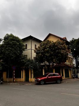 Bán biệt thự đường Nguyễn Thị Định 240m2, Cầu Giấy - LH: 0913661979