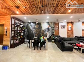 Bán nhà mặt phố  Đặng Vũ Hỷ, Long Biên, DT 110m2 - LH: 0966369555