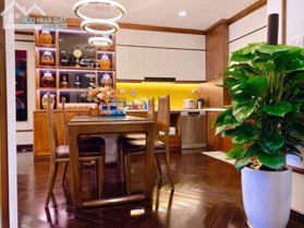 Bán nhà mặt phố Kim Quan, Long Biên, DT 80m2 - LH: 0981707007