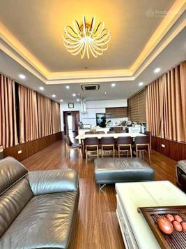 Bán nhà mặt phố Trúc Bạch, Ba Đình, DT 65m2 - LH: 0862385889