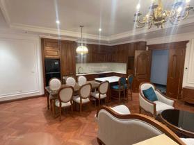 Bán nhà mặt phố Văn Cao, Ba Đình, DT 75m2 - LH: 0973639696