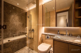 Bán căn hộ hạng sang The Marq, Quận 1, 2PN - LH: 0912770357