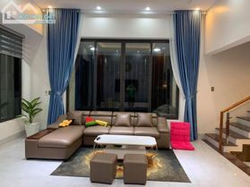 Bán nhà mặt phố Vũ Xuân Thiều, Long Biên, DT 60m2 - LH: 0339442499